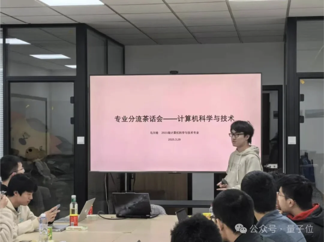 全网都在扒的小米MiMo团队,几乎被“北大学子”承包了