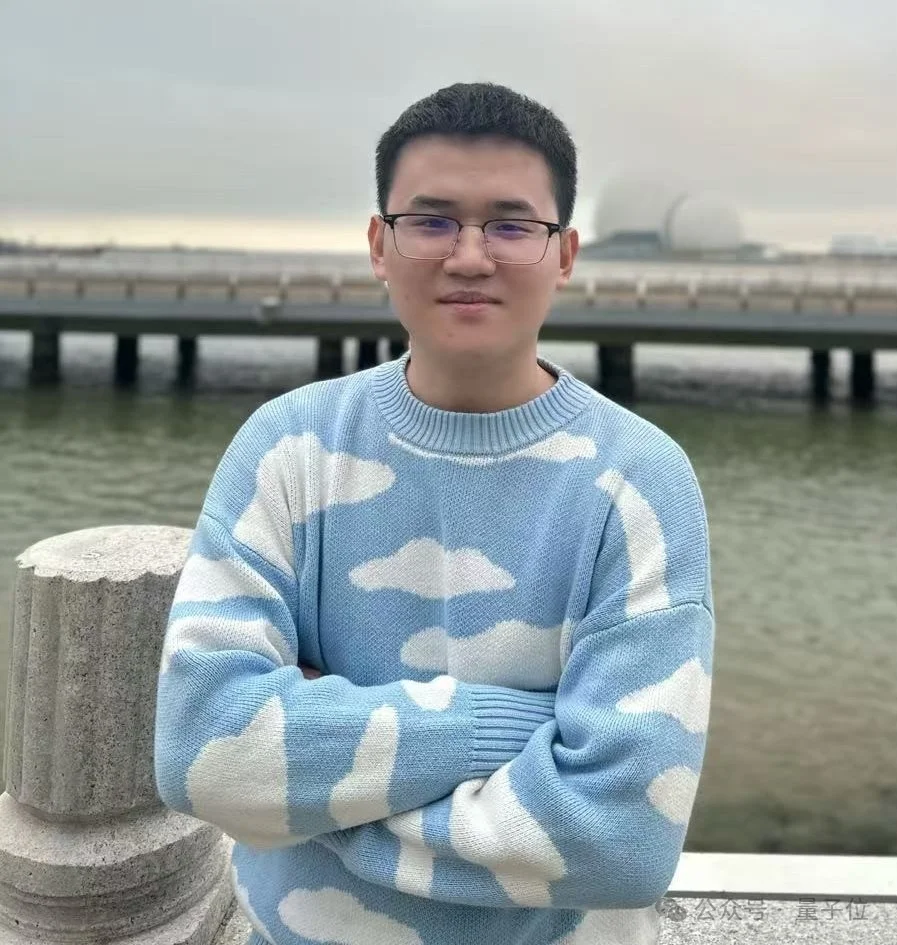 大厂抢郭达雅进行时！DeepSeek核心成员还是个“综艺巨佬”