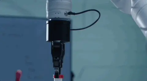 别人都在卷视觉，这家具身公司偏要卷“手感”