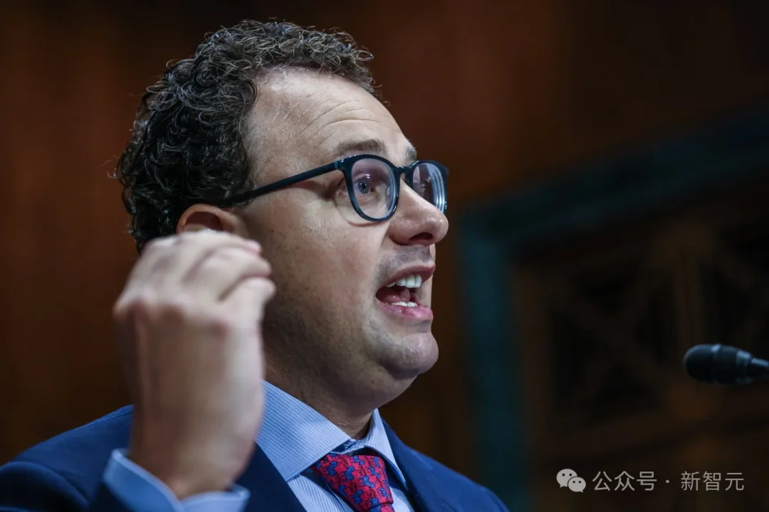 刚刚，美国把天眼交给Palantir！绝密信件曝光: AI拿到美军正式编制