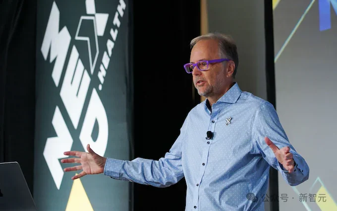 暴瘦30磅险丧命，61岁硅谷极客用AI重读11页病历，揪出罕见血癌