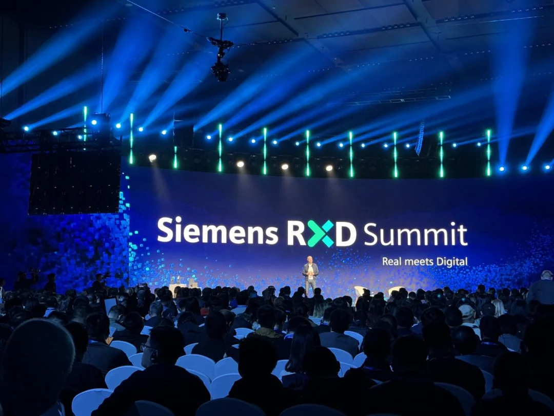 西门子RXD大会揭秘：AI闯进工厂，胜负手不在算法｜甲子光年