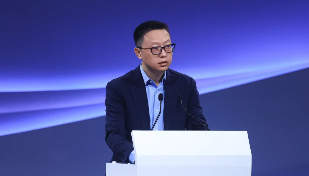 吴泳铭全员信官宣:李飞飞任阿里云CTO,AI架构大调整